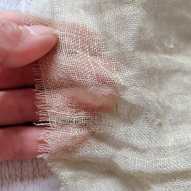 ふんわり柔らか♪リネンガーゼミニストール 草木染め よもぎ染 銅媒染