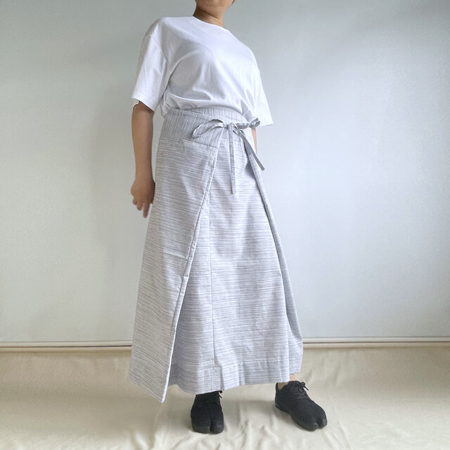 【1点もの】四角布のスカート -綿麻 着物地 水色の絣縞（ヴィンテージ） SK646