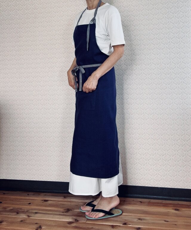 リネンエプロン バイカラー〉 | iichi 日々の暮らしを心地よくする