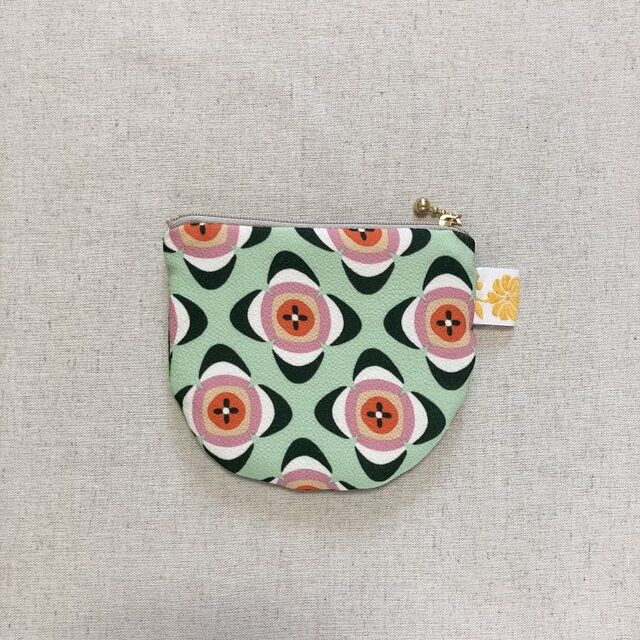 小さなポーチ　小物入れ　グリーンの幾何模様