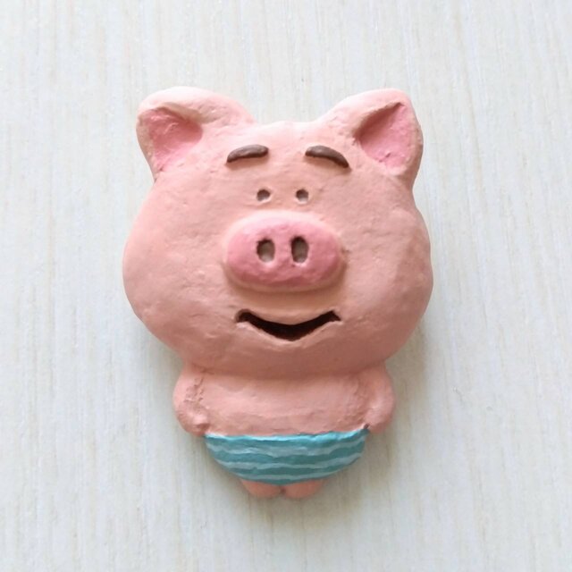 ぶたの立体ブローチ