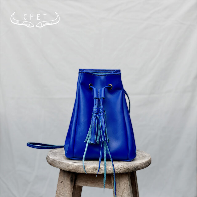 レザーハンドバッグ ショルダーバッグとしても使える2Way紐バッグ