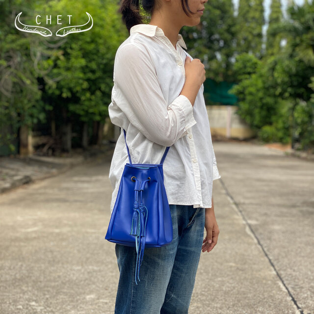 レザーハンドバッグ ショルダーバッグとしても使える2Way紐バッグ