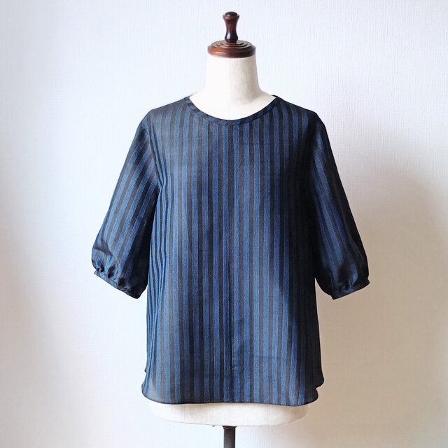 着物リメイク　ギャザー袖のブラウス　　縞柄　B