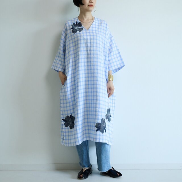 チェックリネン・カフタンワンピース　ハナミズキ