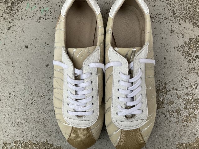 the-ultimate-detangler-champagne-gold – タングルティーザー e
