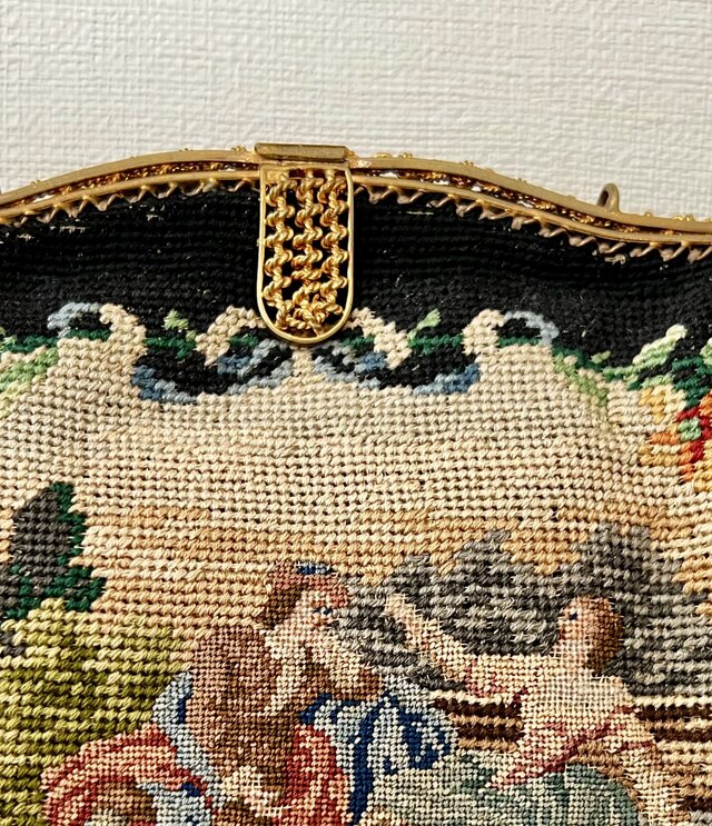 1900年代初期のプチポアン刺繍オペラバッグ | iichi 日々の暮らしを