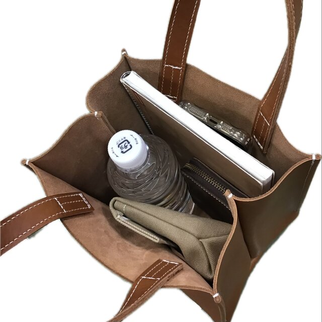 レザースクエアトートバッグ（ハンドメイド／ボックス型／マチ広め