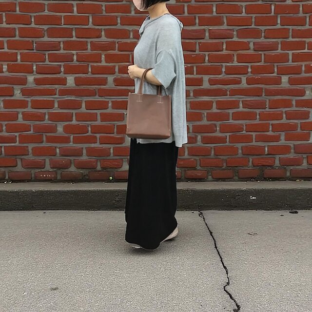 レザースクエアトートバッグ（ハンドメイド／ボックス型／マチ広め