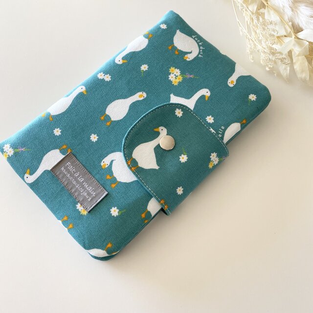 S.M.Lサイズ用あり おさんぽダック 【ブルー】 マルチケース 母子手帳