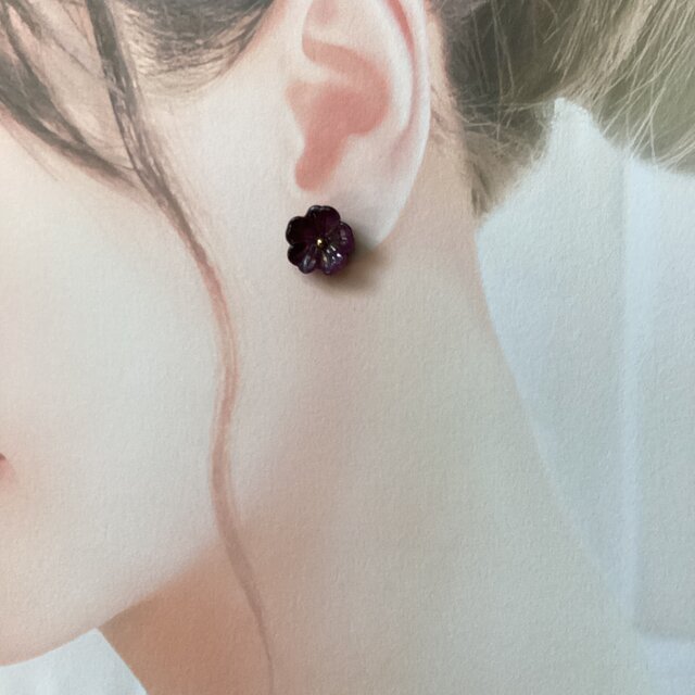 水晶花形スタッドピアス | iichi 日々の暮らしを心地よくする