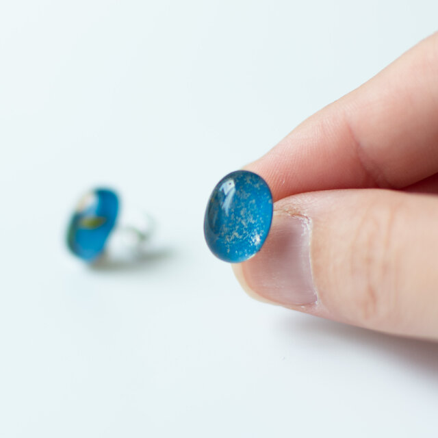 水晶×漆】 青華蒔絵ピアス | iichi 日々の暮らしを心地よくする