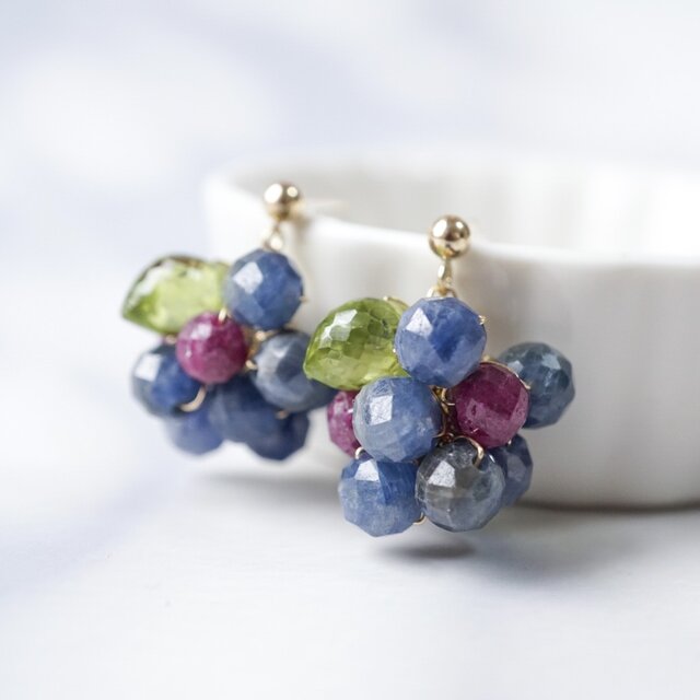 「ブルーベリー」ピアス イヤリング サファイア ルビー ペリドット 誕生石 天然石 14kgf 金属アレルギー対応
