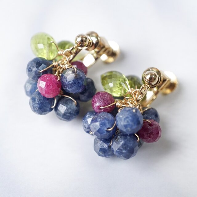 「ブルーベリー」ピアス イヤリング サファイア ルビー ペリドット 誕生石 天然石 14kgf 金属アレルギー対応