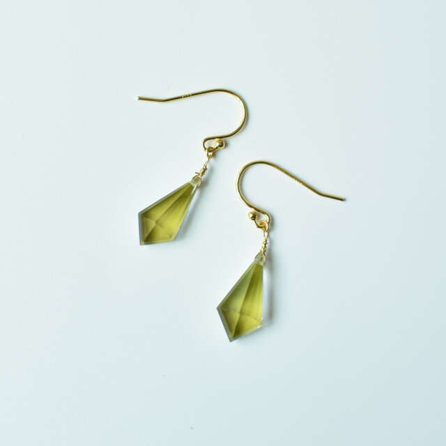 ダイヤカットクリスタル×漆ピアス【若草】