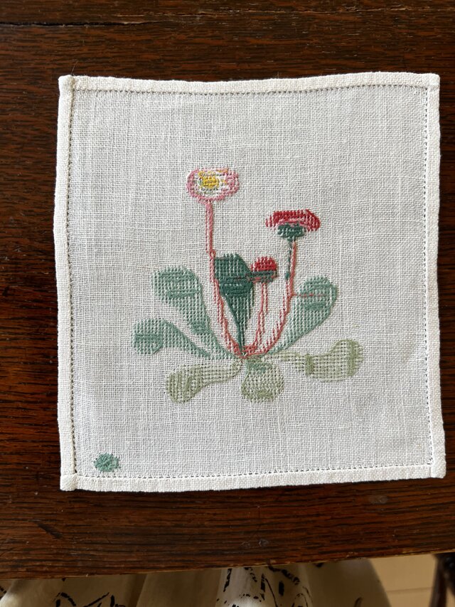 刺繍ミニクロス野の花シリーズA | iichi 日々の暮らしを心地よく