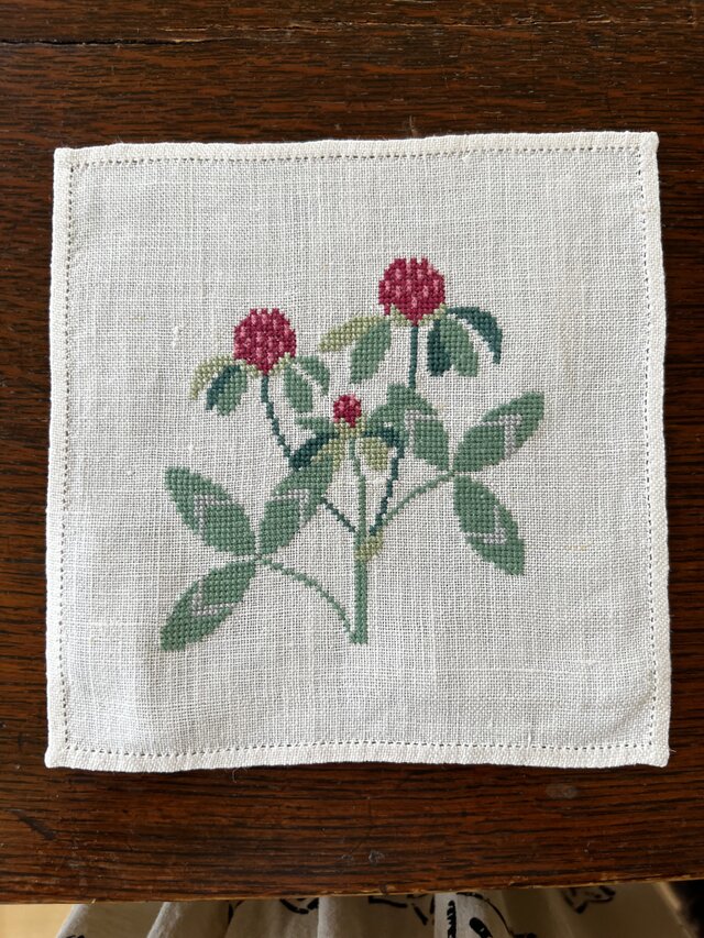 刺繍ミニクロス野の花シリーズC | iichi 日々の暮らしを心地よく