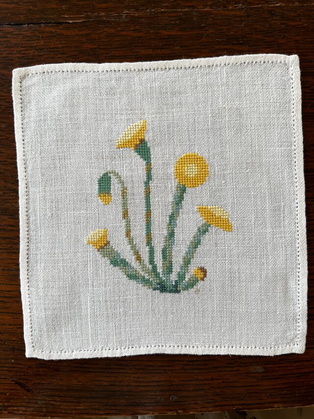 刺繍ミニクロス野の花シリーズD | iichi 日々の暮らしを心地よくする