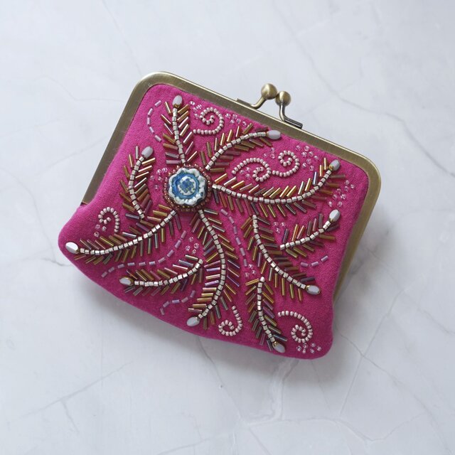 No.2】カードも入る ビーズ刺繍の小さながま口ポーチ・ピンク｜ギフト