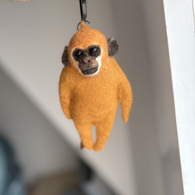 シルバールトンの赤ちゃんのキーホルダー