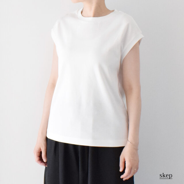 ポンチ素材のフレンチスリーブカットソー（コットン100％）：白［TO43NSWH］