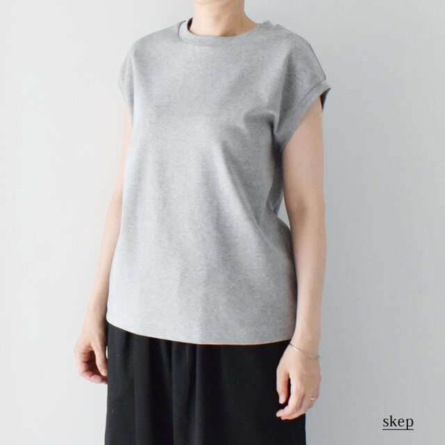 ポンチ素材のフレンチスリーブカットソー（コットン100％）：グレー［TO43NSGY］