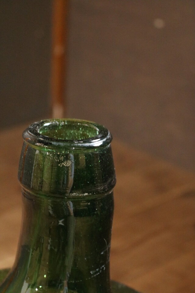 №054 デミジョンボトル ミニボトル ガラス瓶 グリーンガラス 気泡入り