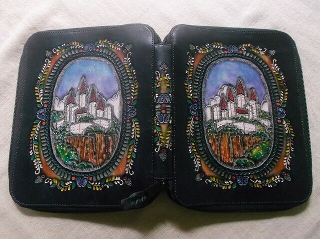 レザーブックカバー ラウンドファスナータイプ 単行本サイズ | iichi