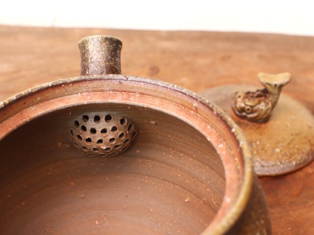 備前焼 急須・鯱 k1-092 | iichi 日々の暮らしを心地よくする