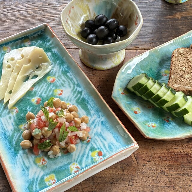 イスタンブール ターコイズブルーの朝食プレート2種＋ゴブレット