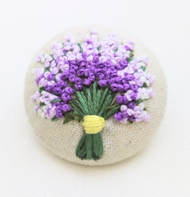 ラベンダーの花束　刺繍ブローチ
