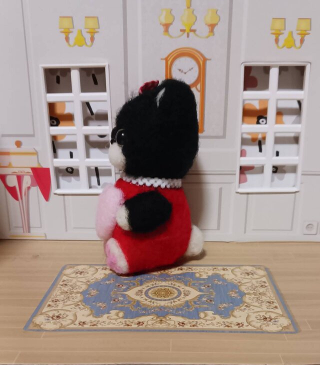 ☆ 羊毛フェルト 猫ちゃんイニシャルチクチクしますよー | iichi 日々