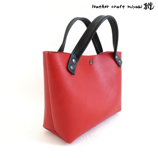 ショート丈♪《牛革》底マチワイド・一枚革のミニトート・レッド・0620