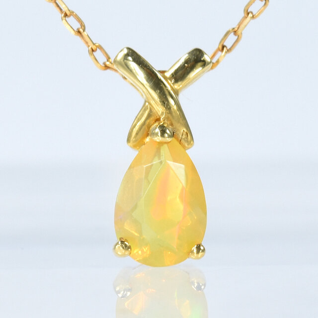 ☆遊色素敵！！虹色 天然オパール6mmx4mm k10金ペンダント★新品！ K10☆天然アイアンオパールネックレス☆オーストラリア産原石