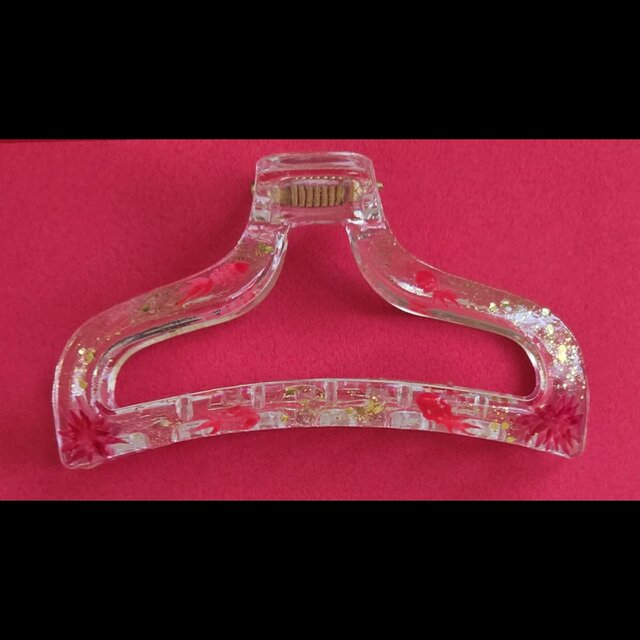 彼岸の花池 ― 静寂に咲く祈りのヘアクリップ