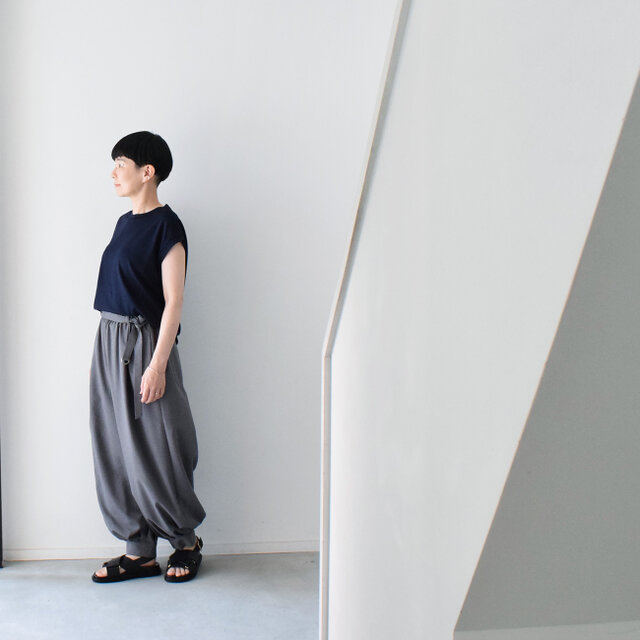 裾切替の綺麗めバルーンパンツ（ポリエステル100％）：グレー