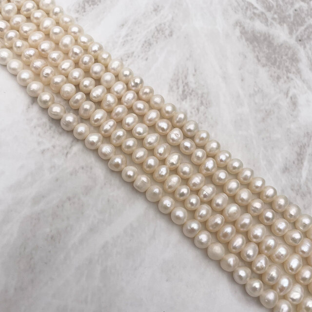 淡水パール 真珠 ポテト 4mm 4.5mm 小粒 バロック 無核 ホワイト系 半連19cm tp0004
