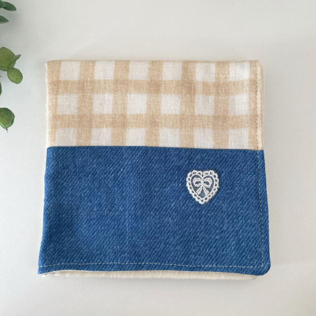 肌触りのよいガーゼハンカチ＊チェック柄ベージュ