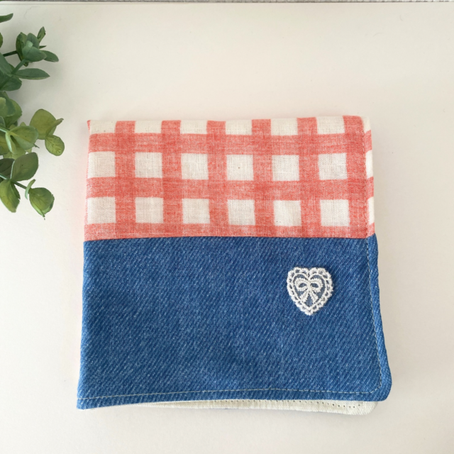 肌触りのよいガーゼハンカチ＊チェック柄ピンク