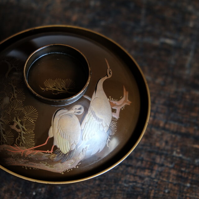 鶴と松と松ぼっくり◆古輪島塗　漆芸蒔絵蓋付碗5客　漆器　骨董・antiques 鶴と松と松ぼっくり◇古輪島塗 漆芸蒔絵蓋付碗5客 漆器 骨董