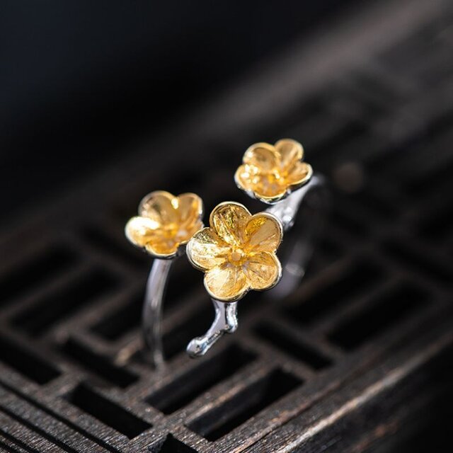 花模様の金属製リング 梅の花のリング - 四季の移ろいを指先で感じる R362 | iichi 日々の