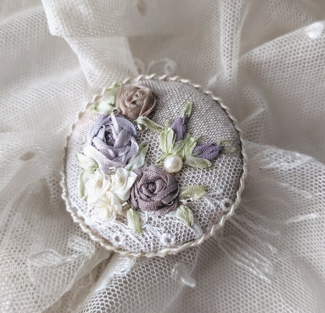 専用　親子がま口ポーチ　フランスアンティークレース　薔薇手刺繍　　ハンドメイド♪ 専用 親子がま口ポーチ フランスアンティークレース 薔薇手刺繍