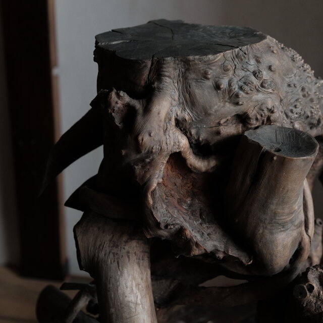 素敵な形状◇根木 インテリアオブジェ 花台 自然 芸術的 大きい