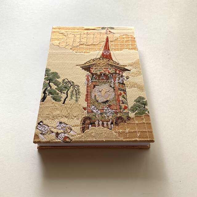 鉾〜雲間幻想』 金襴織物御朱印帳 B6大判サイズ 六丁織 高密度織物 鉾