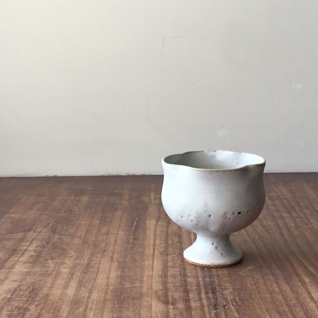 つぼみ豆鉢足付　 雪色