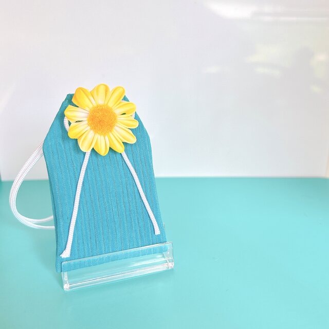 ひまわりと青空）元巫女が作る花のお守り袋 | iichi 日々の暮らしを