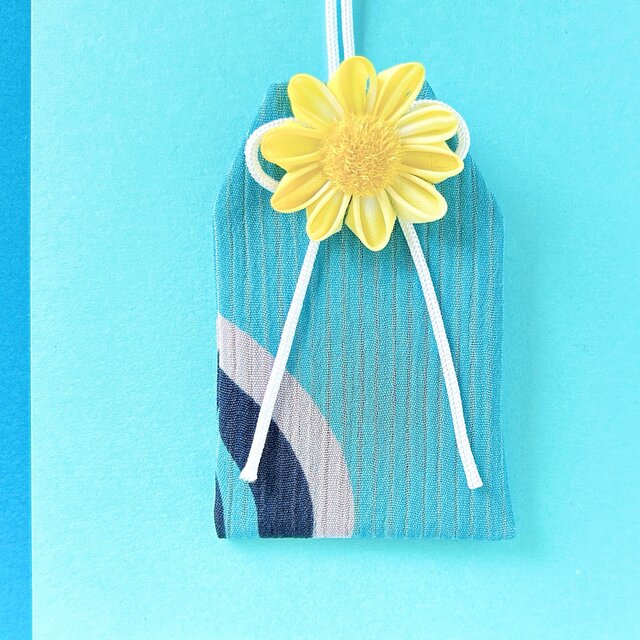 ひまわりと青空）元巫女が作る花のお守り袋 | iichi 日々の暮らしを