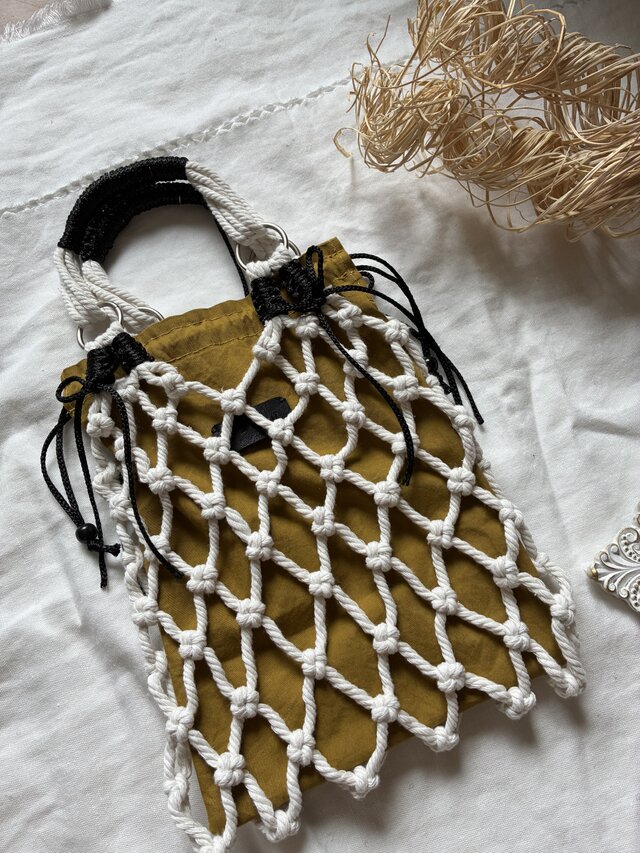 アクラメ編みのバッグ
