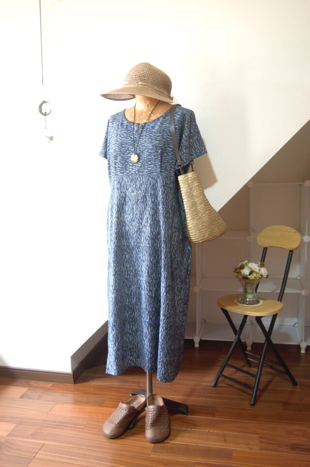 着物リメイク　浴衣ワンピース　前ボタン　 Lサイズ 展示品 浴衣地 水面のゆらぎワンピース 着物リメイク | iichi 日々の