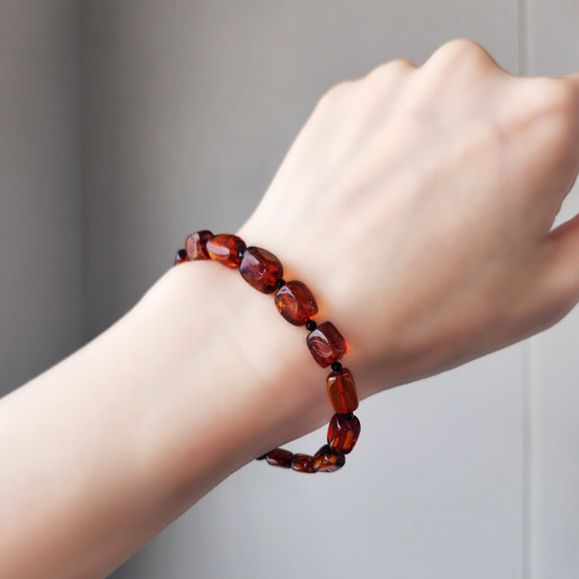 バルト海天然琥珀の一連ブレスレット ～火輪（かりん） | iichi 日々の